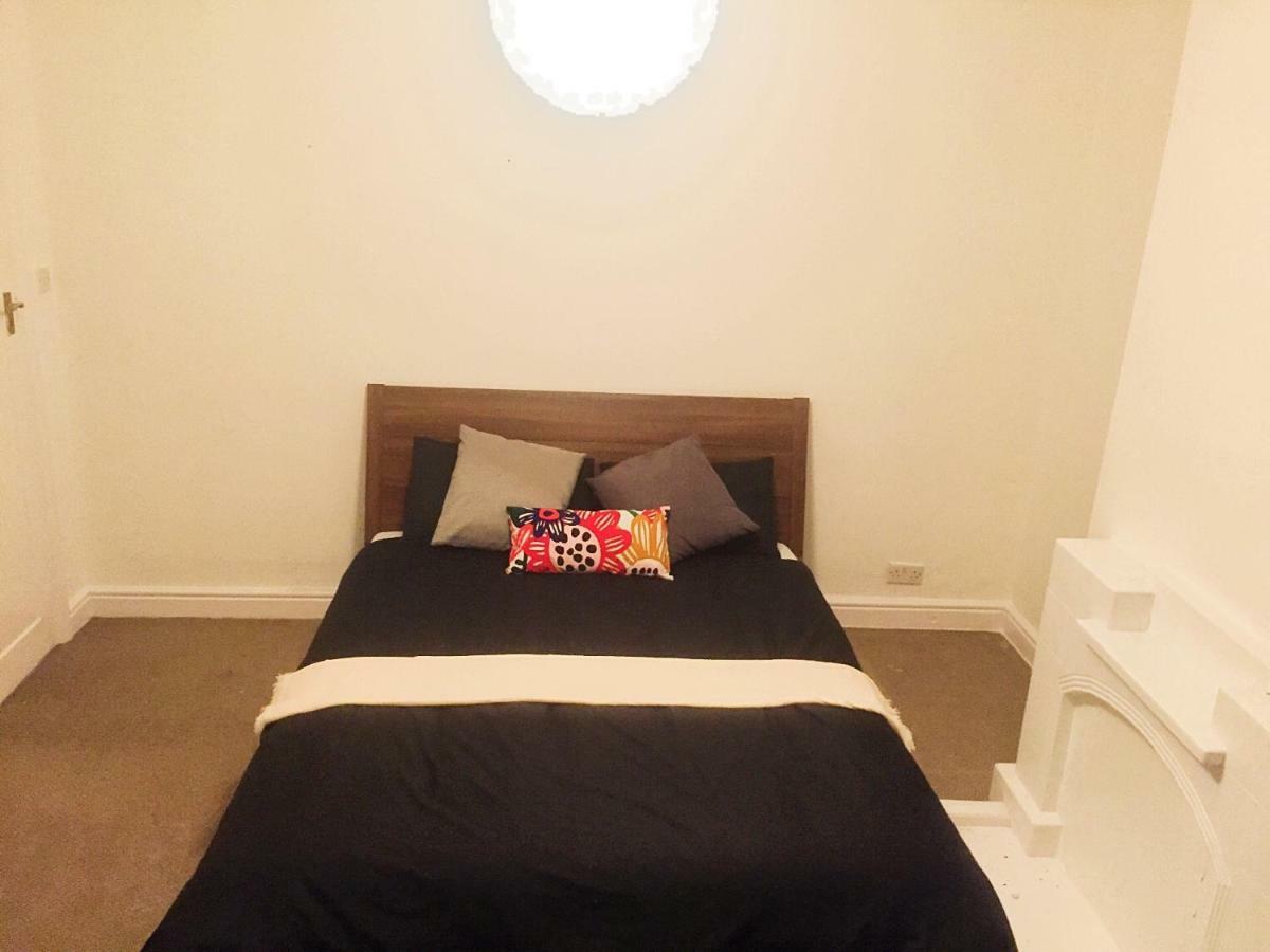 North London Cottage Extérieur photo